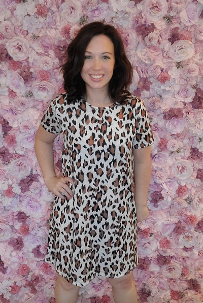 Leopard on Me Dress, with Cinched Back - feelingchicboutique