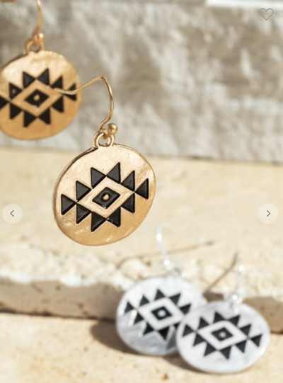 Circle Pendant with Ethnic Print Drop Earrings - feelingchicboutique