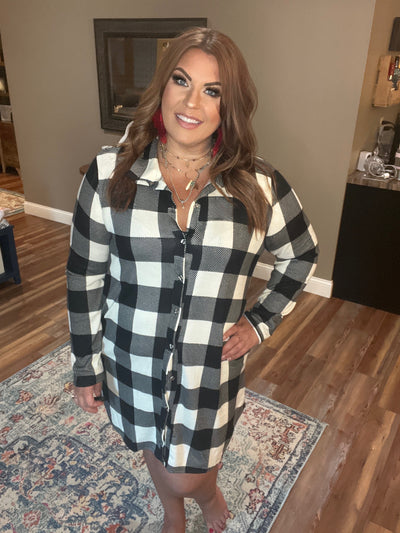 Black/White Plaid Button Down Dress with Pockets - feelingchicboutique