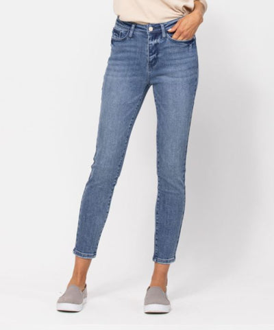 Judy Blue Relaxed Fit Jeans - feelingchicboutique